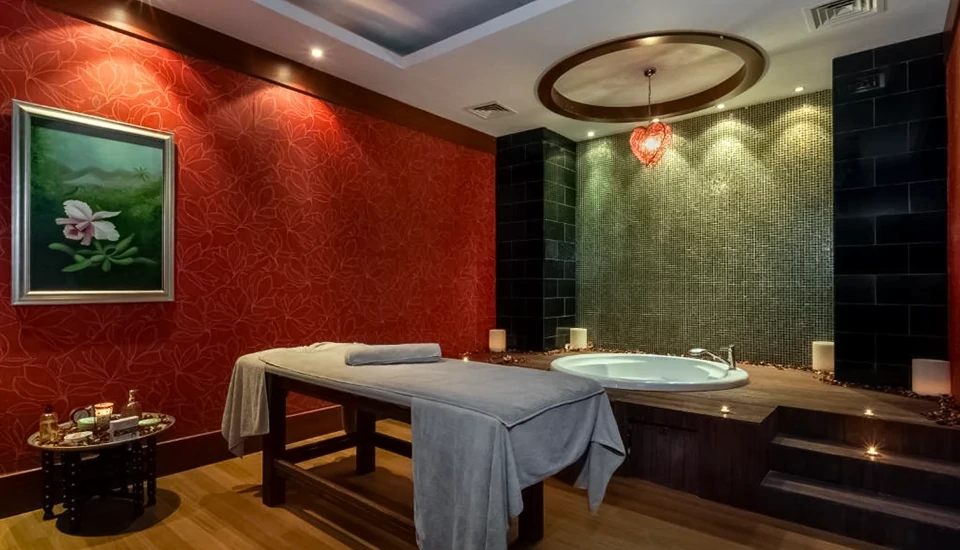 هتل اورنج کانتی بلک آنتالیا